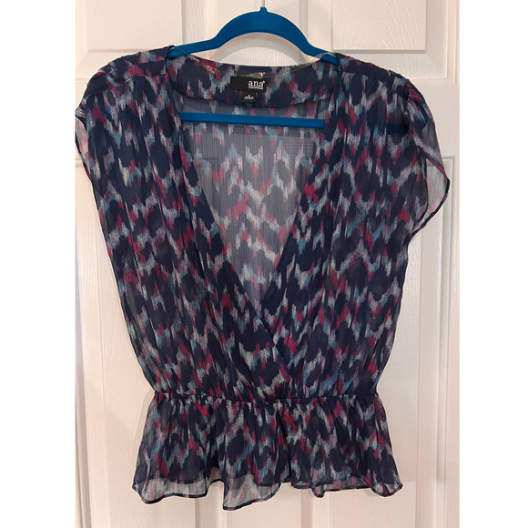 A.n.a. A New‎ Approach Women's Shear Blouse Size M Blues Magenta - Picture 1 of 4